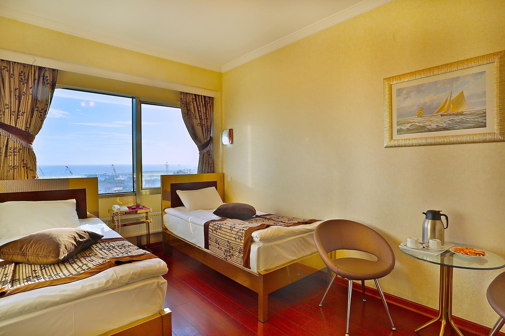 Grand Madrid Hotel Istanbul Exterior photo