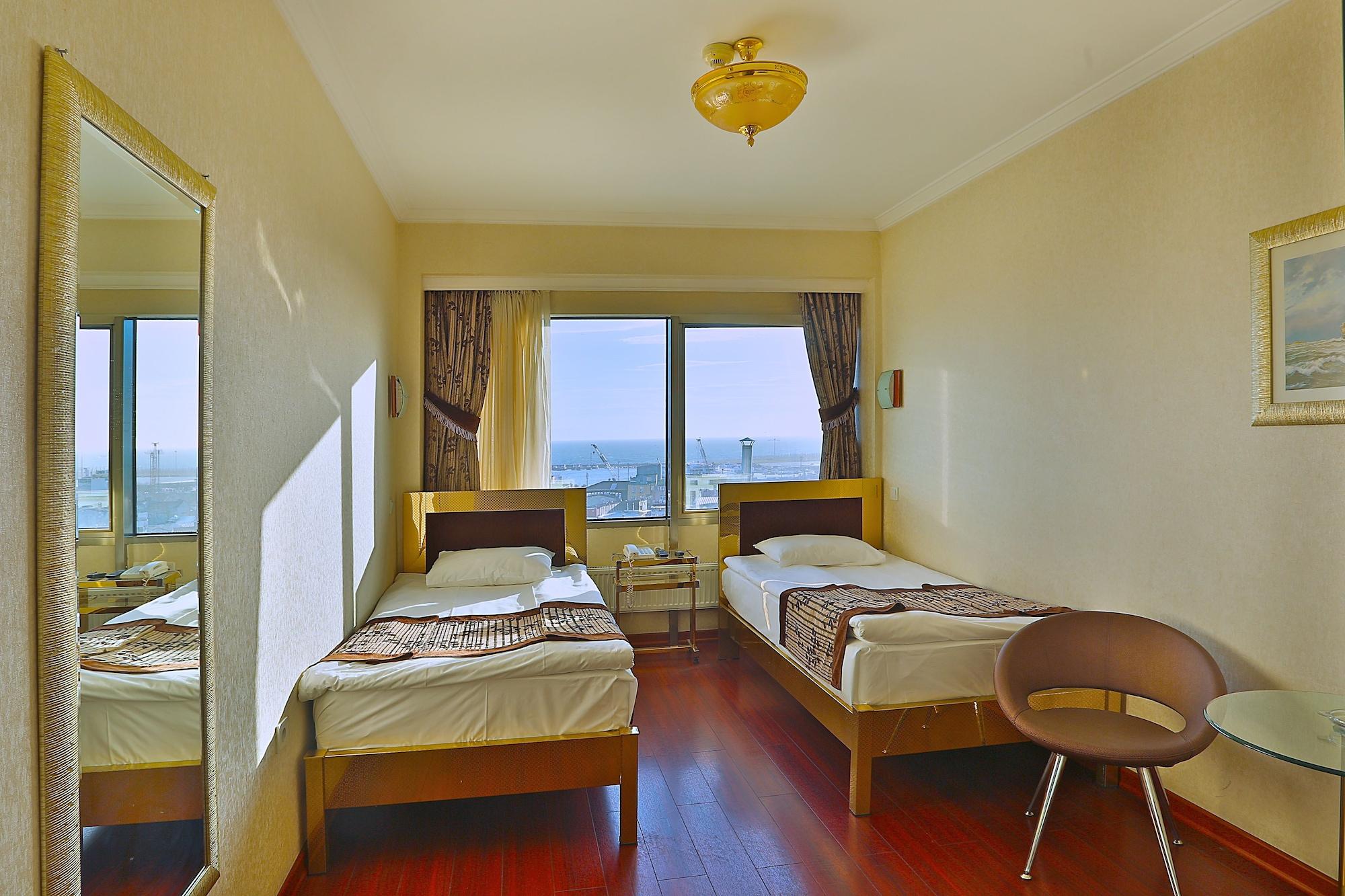 Grand Madrid Hotel Istanbul Exterior photo
