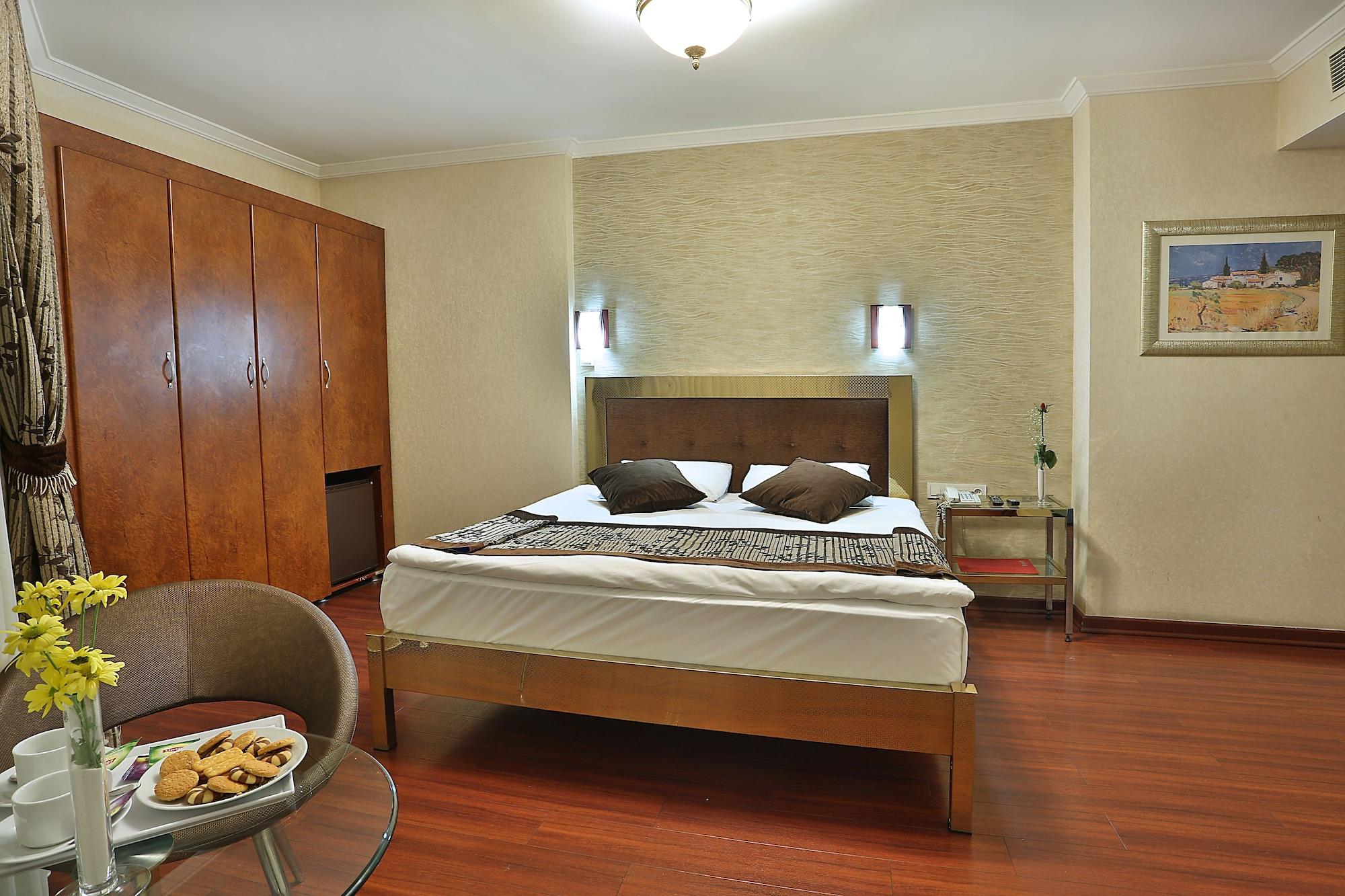 Grand Madrid Hotel Istanbul Exterior photo
