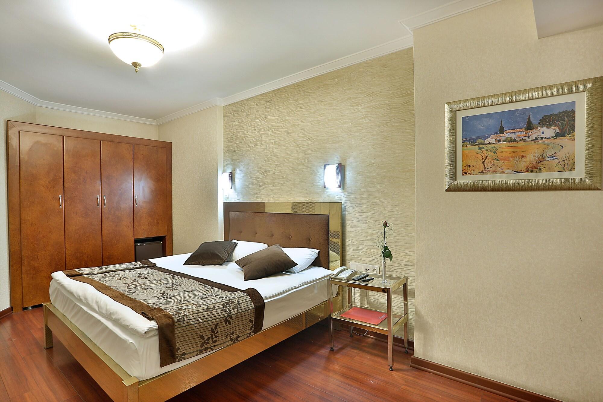Grand Madrid Hotel Istanbul Exterior photo